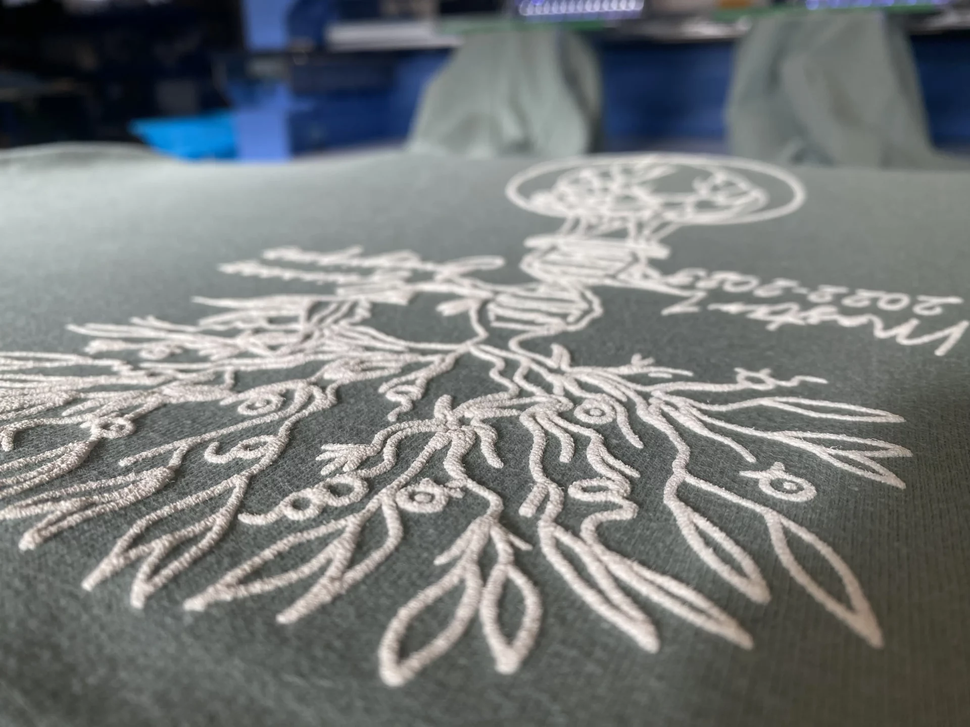 sweat col rond personnalise broderie blanche